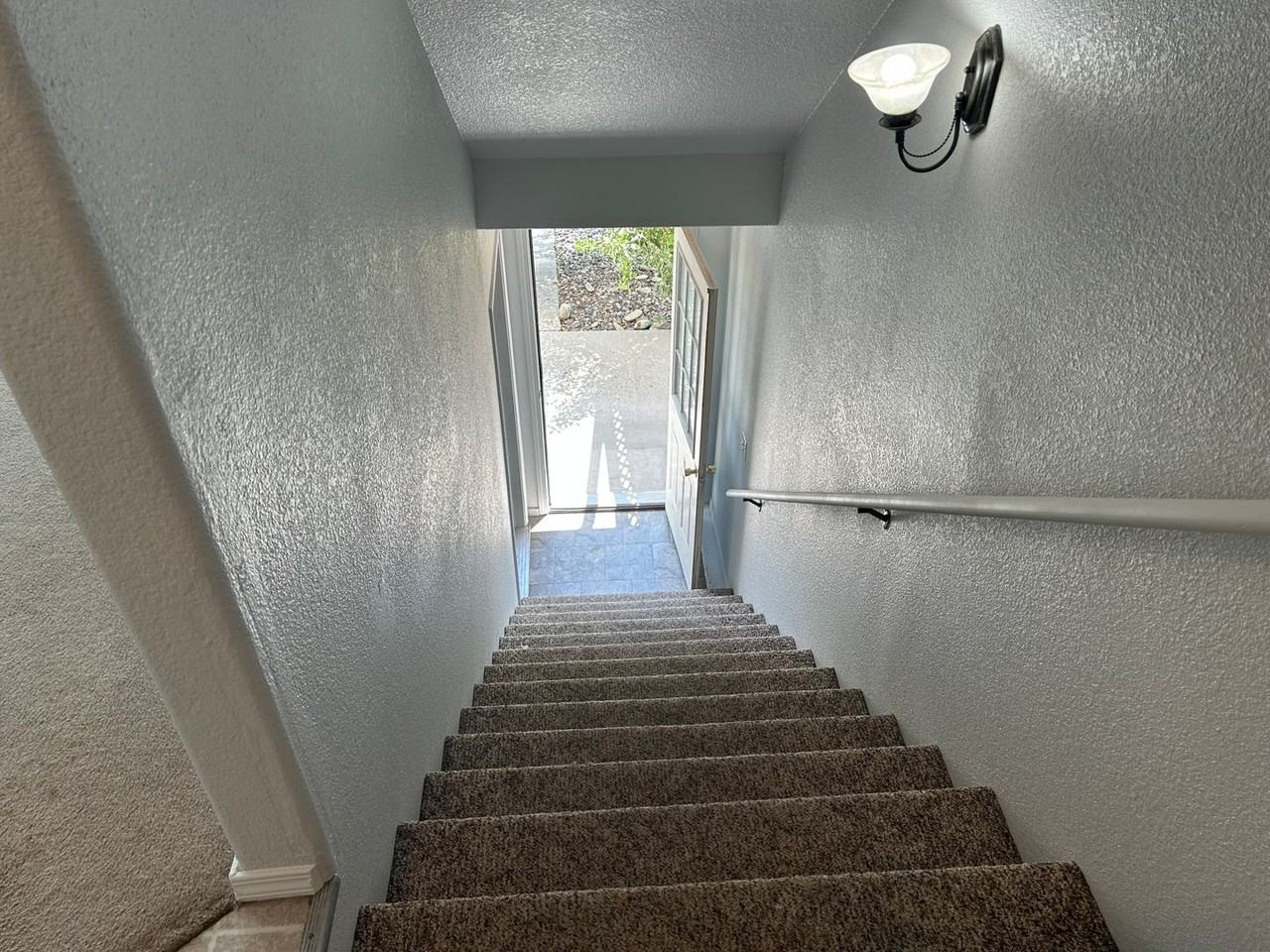 1201 Wineglass Ct #K - Photo 5 of 18