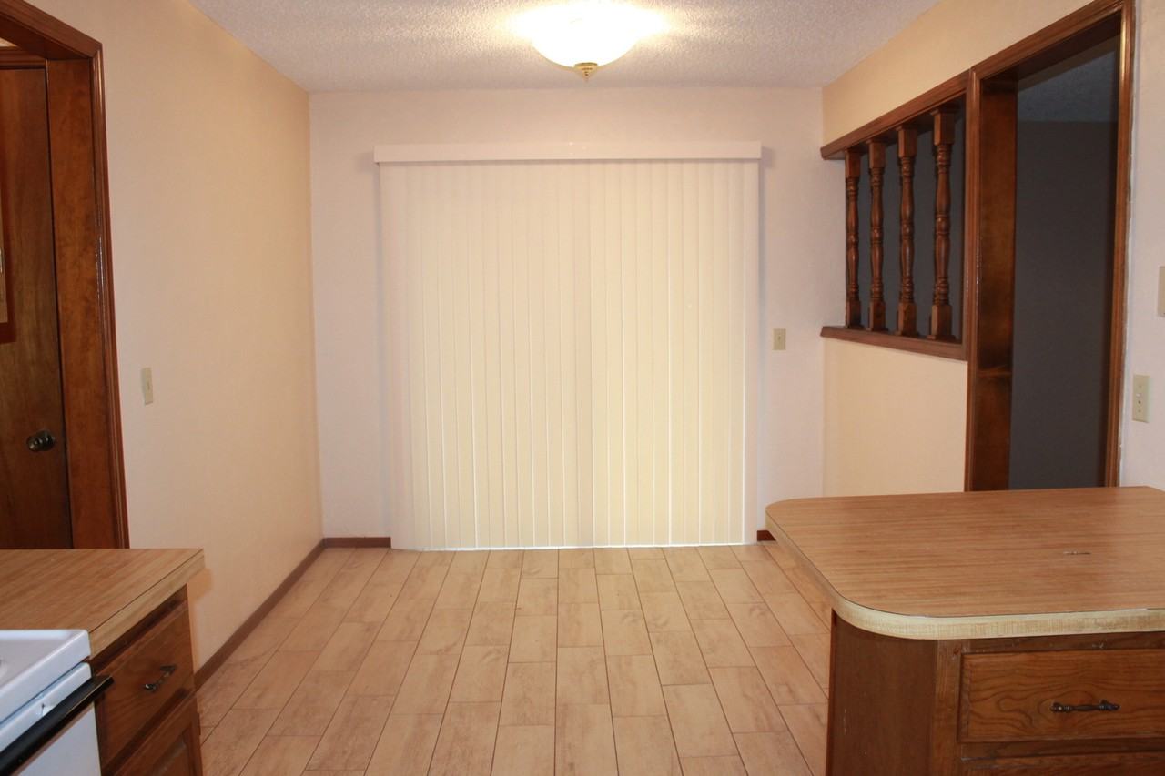 1120 Tall Oaks Dr - Photo 6 of 15
