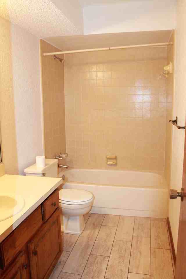 1120 Tall Oaks Dr - Photo 7 of 15