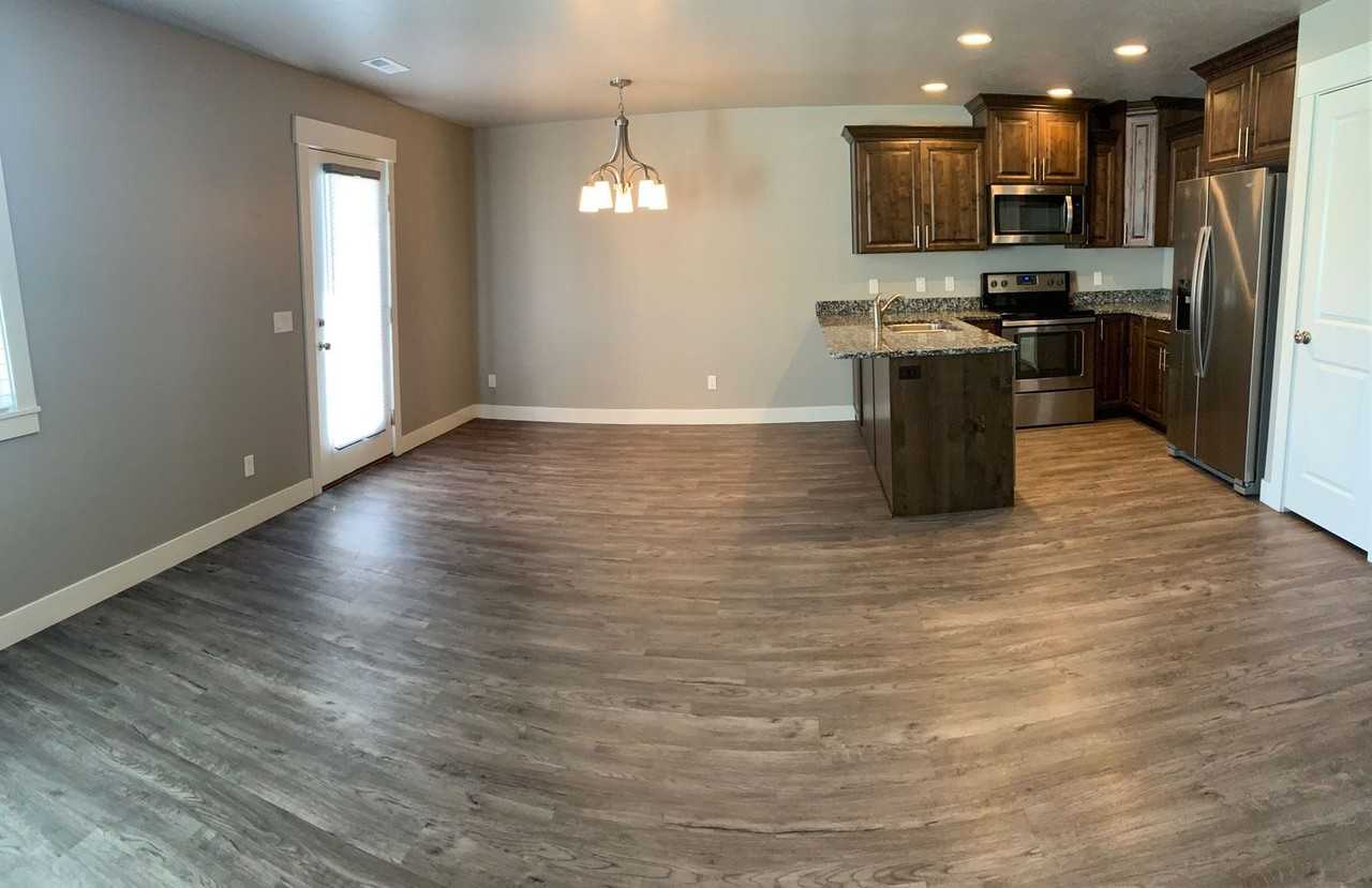 1926 N 225 W - Photo 4 of 26