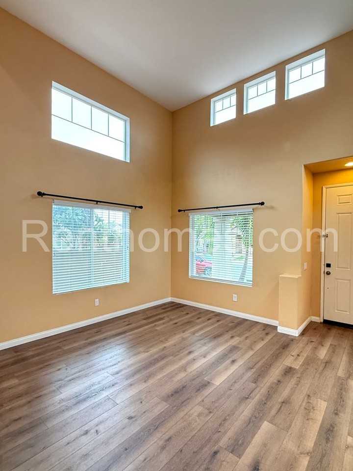 1539 Quiet Trail Dr - Photo 3 of 35