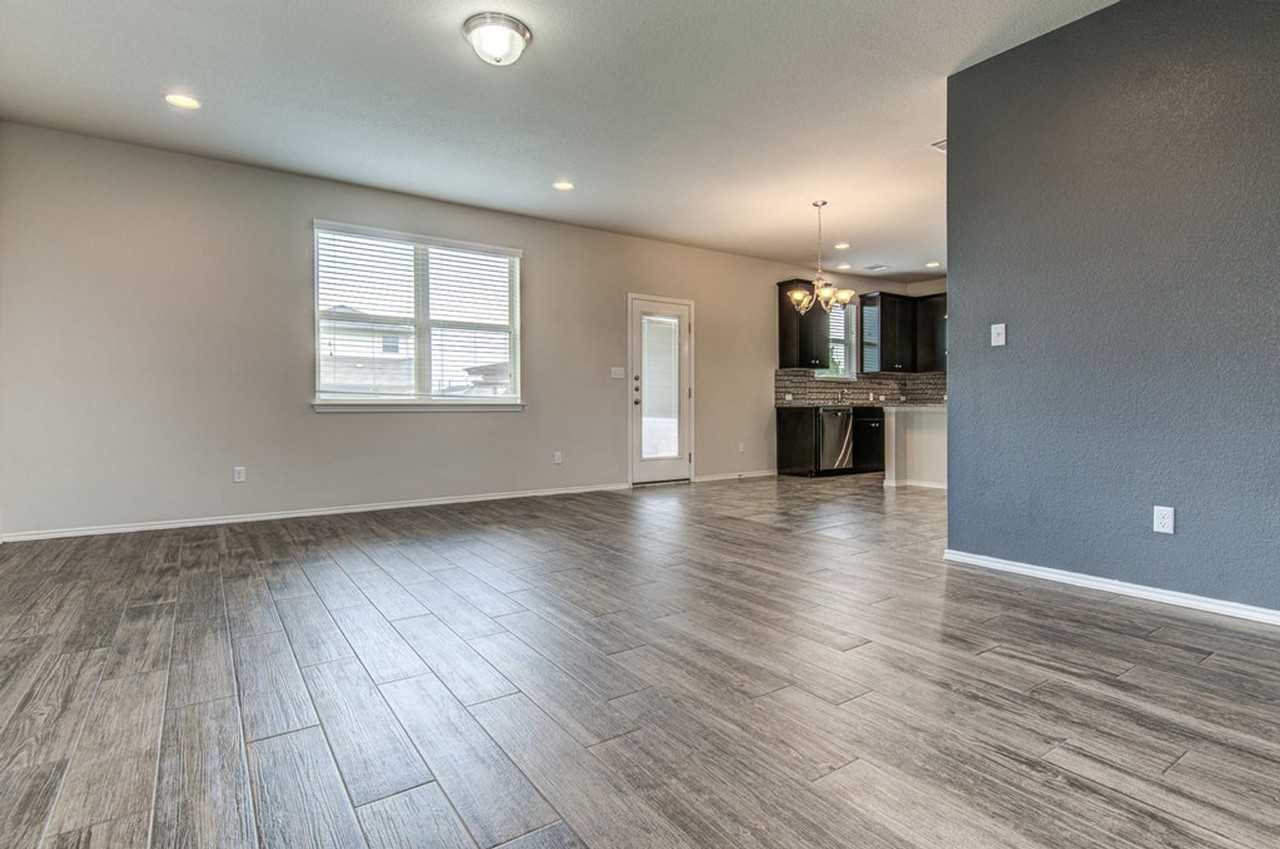 17324 Brittle Ln - Photo 5 of 27