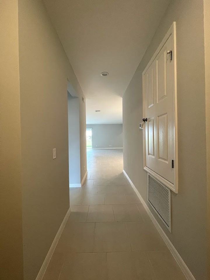 1415 Grassland Ave - Photo 4 of 32