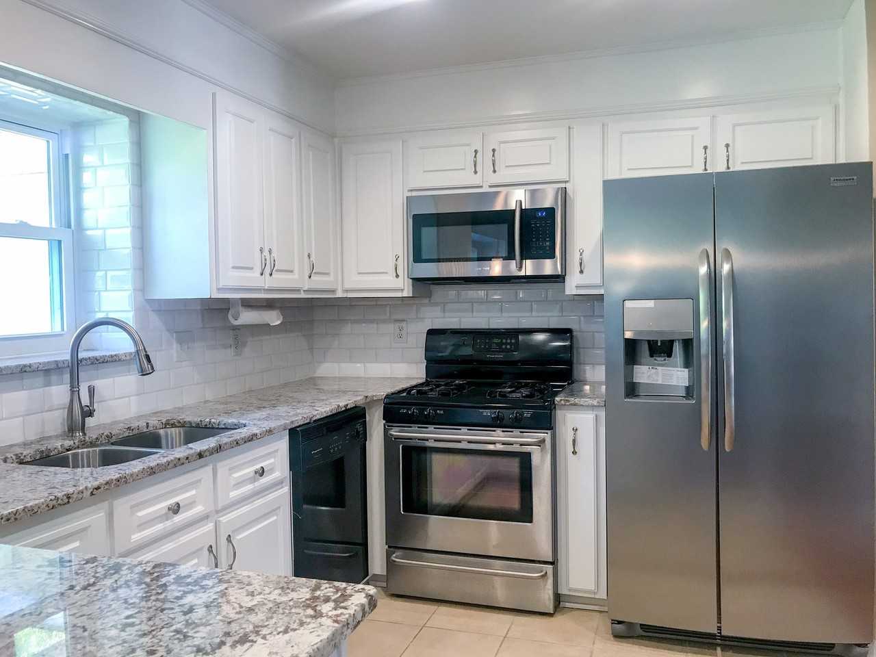 2916 Norwood Dr - Photo 4 of 21