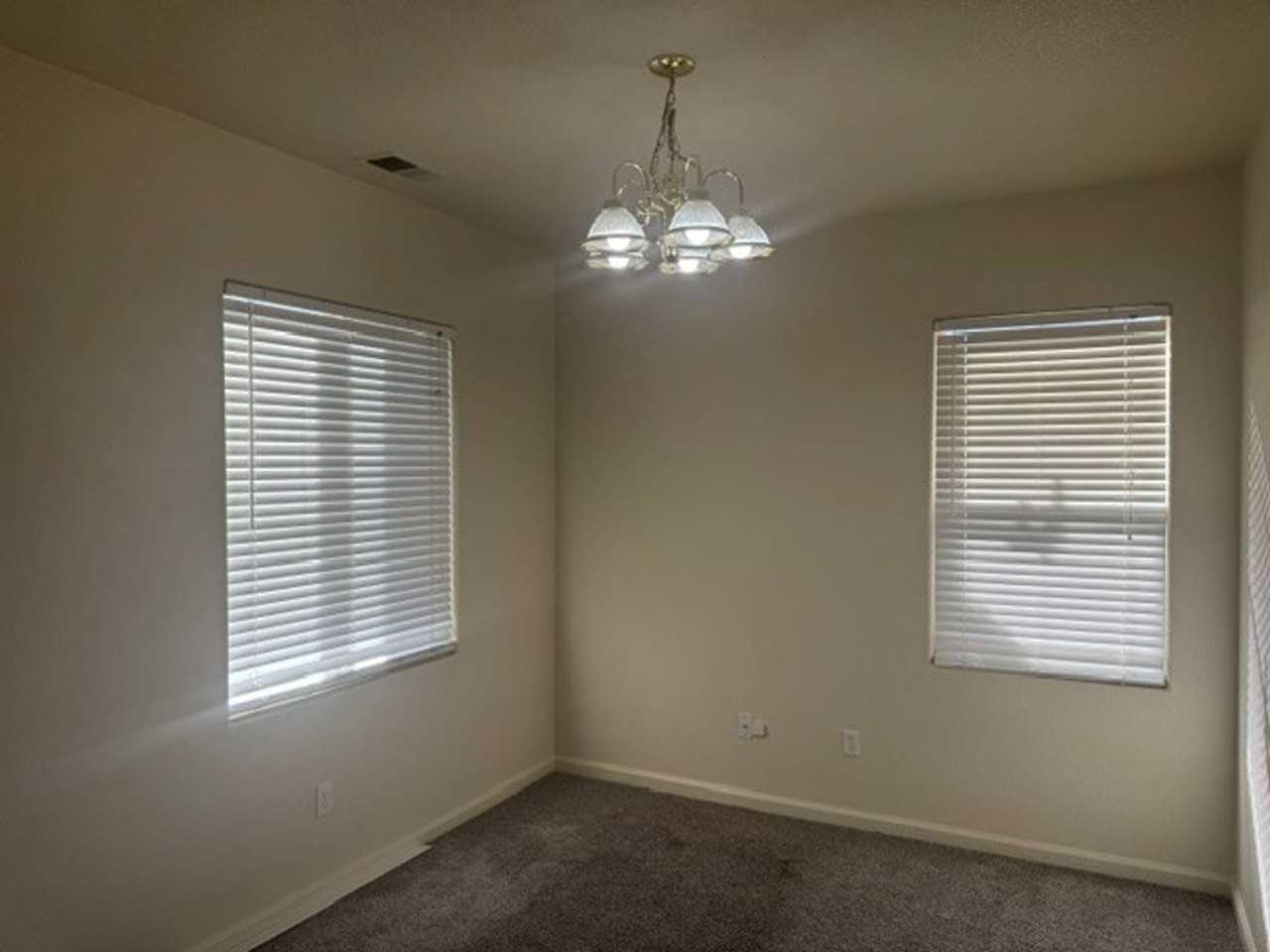207 Harkin Cir - Photo 2 of 18