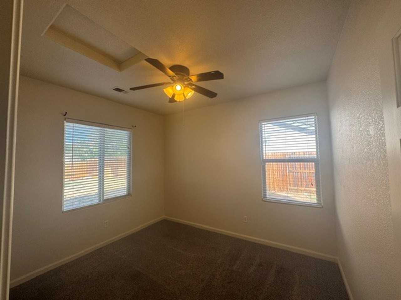 207 Harkin Cir - Photo 6 of 18