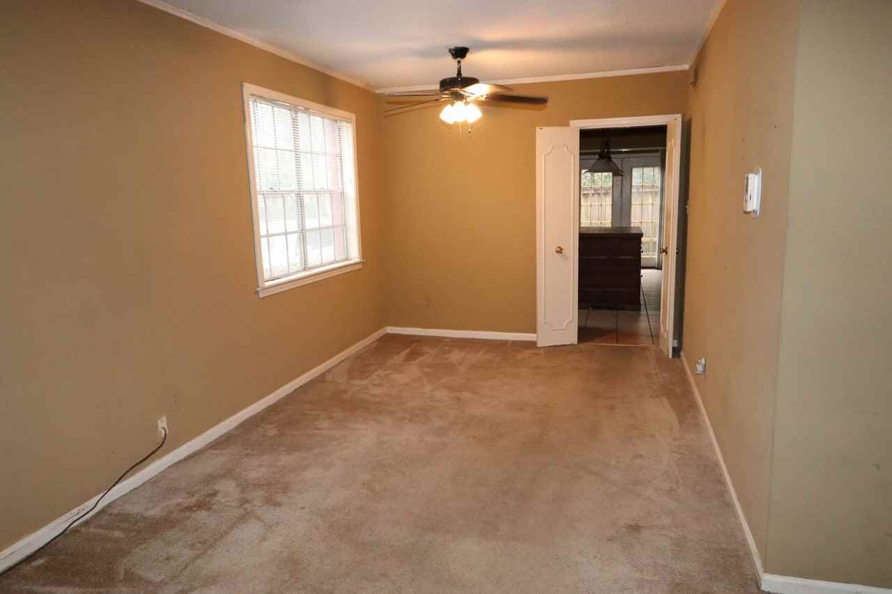 575 S Goodlett St - Photo 3 of 13