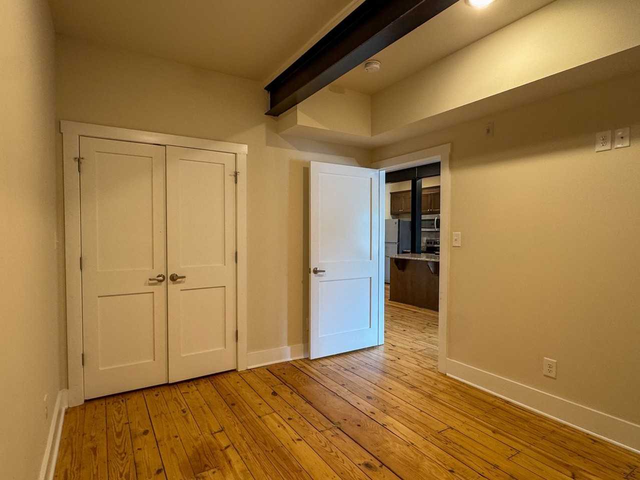 106 N Main St - Photo 6 of 14