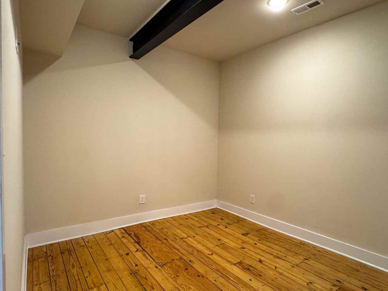106 N Main St - Photo 7 of 14