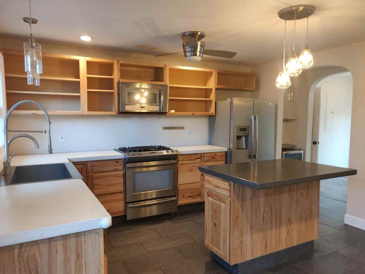 465 Ne Irving Ave #A - Photo 7 of 26