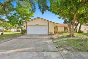 featured image of 8433 Somerset Dr
