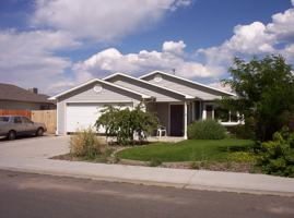 featured image of 404 W Grove Dr