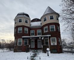featured image of 345 Bay St