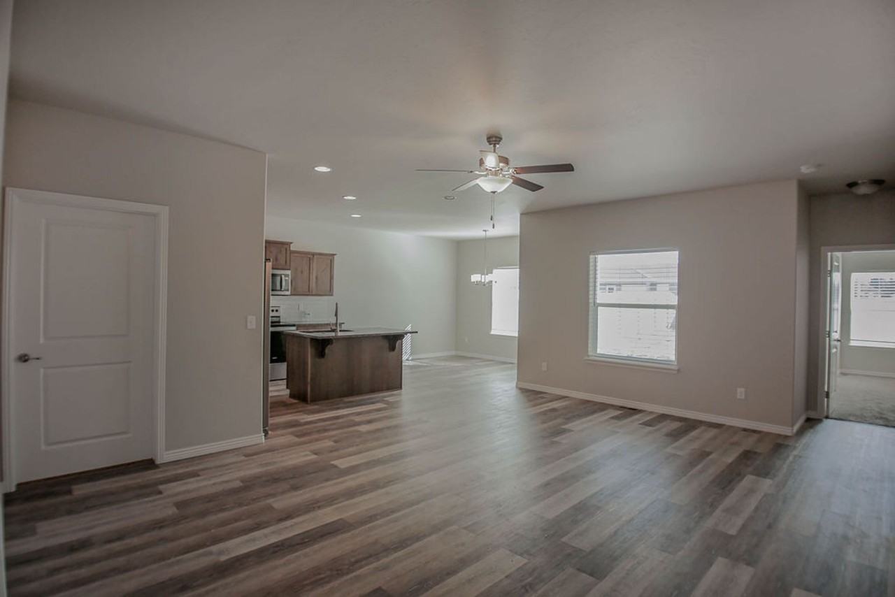 735 Shadowleaf Ave - Photo 5 of 28