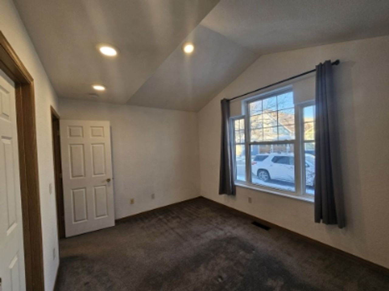 4645 Adalaide Ln - Photo 4 of 8