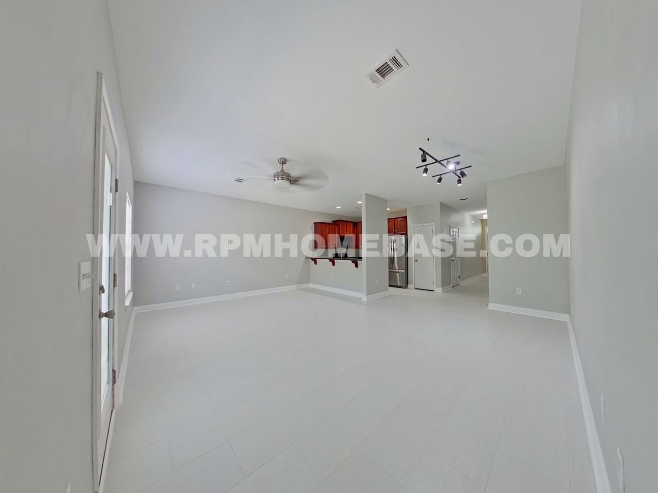 8866 Sanderling Ln - Photo 7 of 23