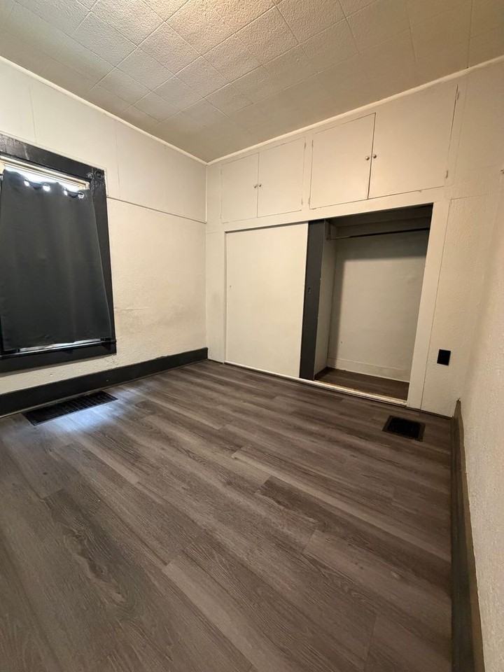 1816 Central Ave - Photo 4 of 7