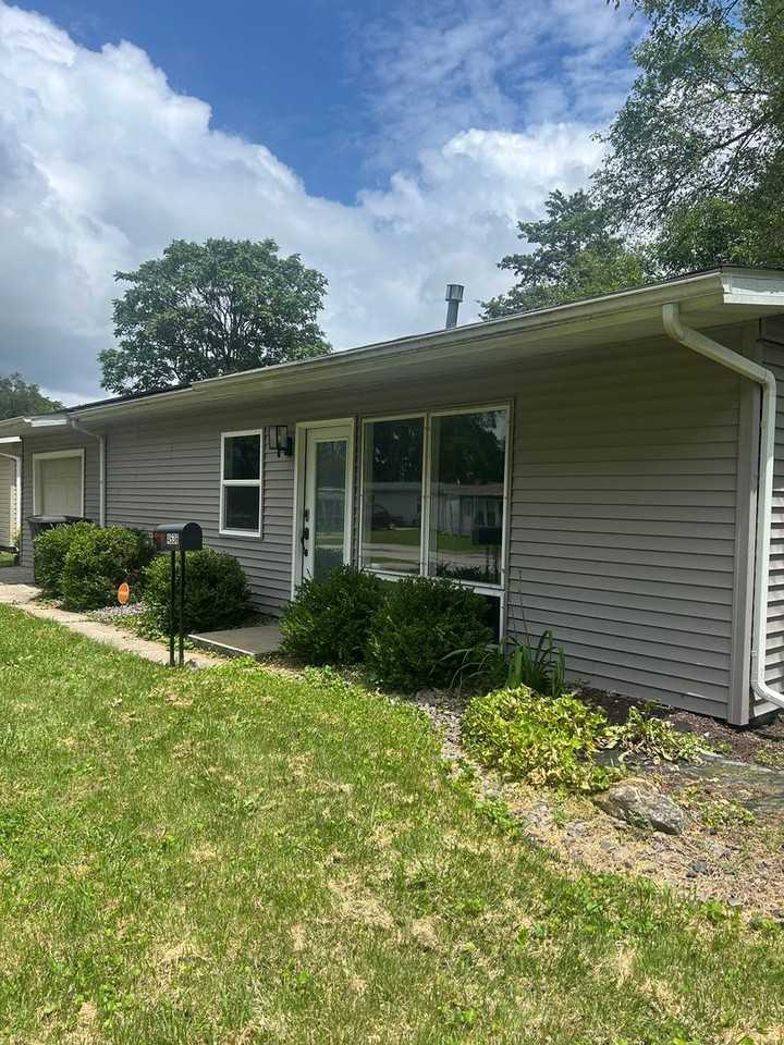 4536 Walter Ave - Photo 2 of 15
