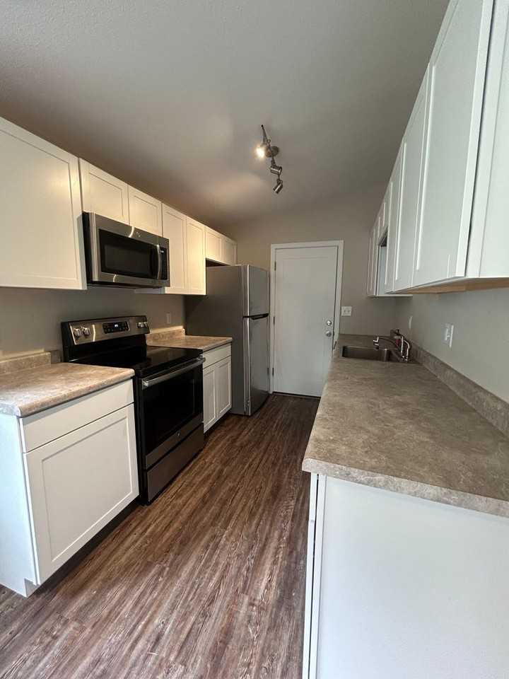 4536 Walter Ave - Photo 6 of 15