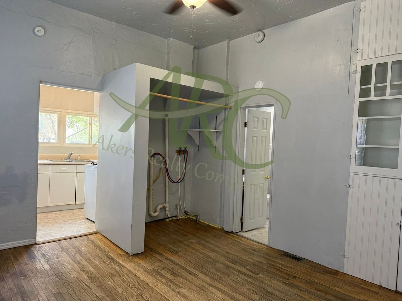 523 E Adams Ave - Photo 3 of 12