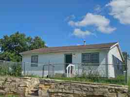 featured image of 136 E 10th St
