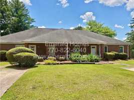 featured image of 2107 Fairway Ct Se