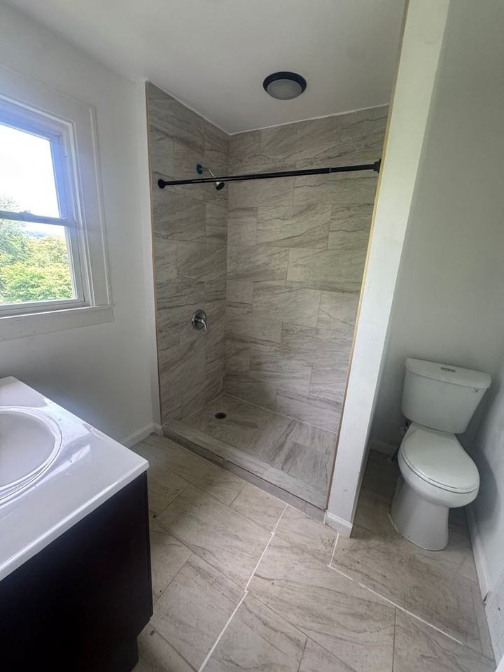 275 Greensburg Pike - Photo 5 of 9