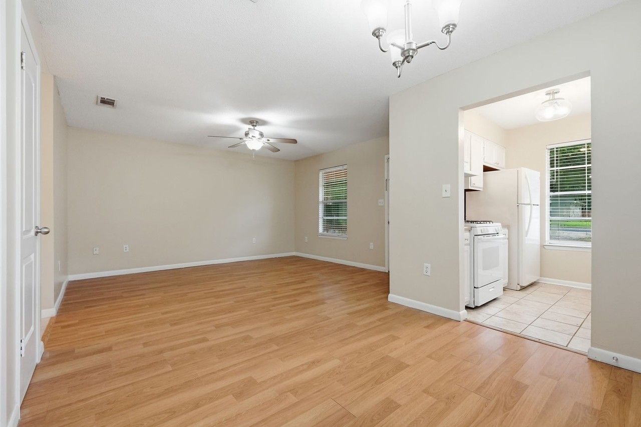 310A Redwood Ave - Photo 6 of 29