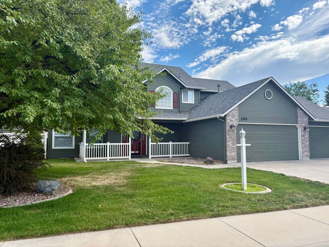 1749 W Greenhead Dr - Photo 2 of 33