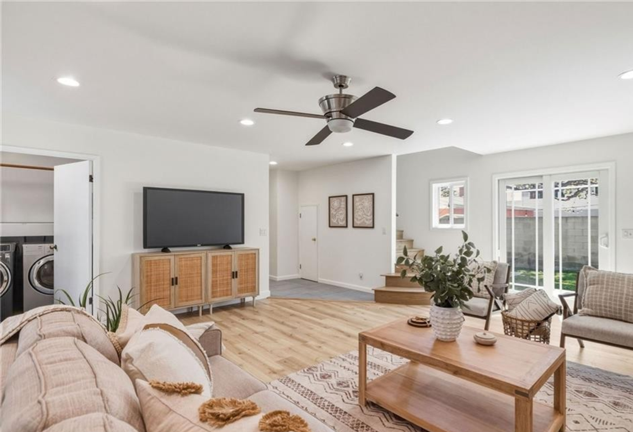 2611 Alvord Ln - Photo 6 of 15