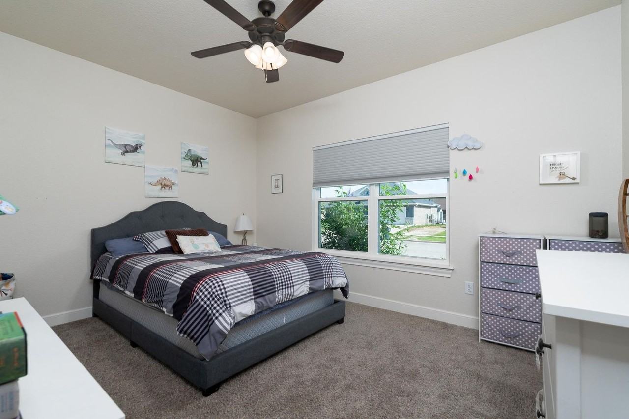 358 Blue Lake Dr - Photo 5 of 50