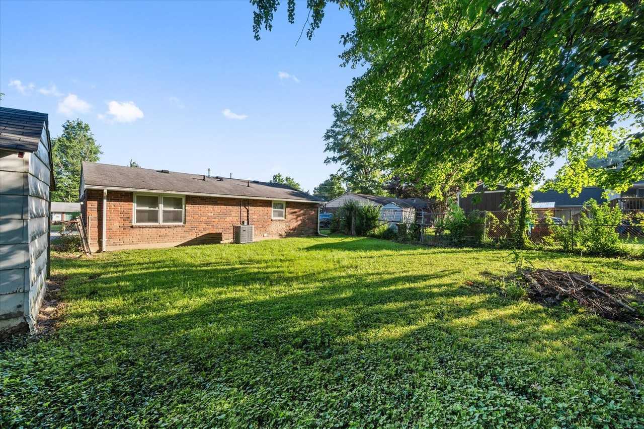 5533 Ridgecrest Rd - Photo 6 of 21