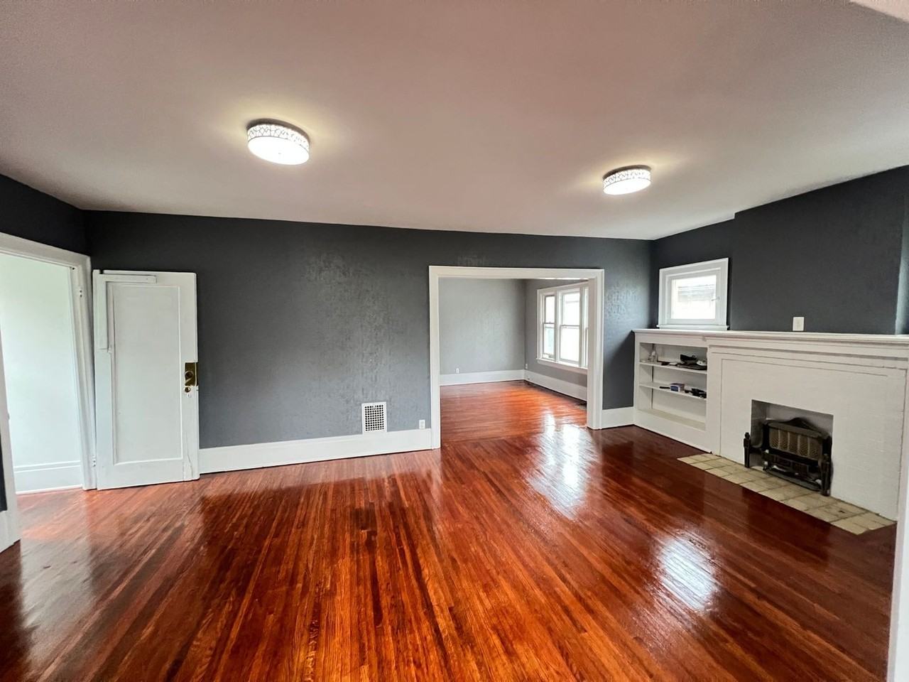313 Lasalle Ave - Photo 3 of 26