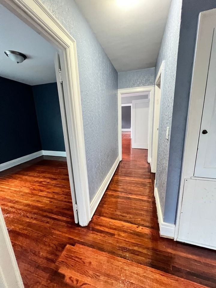 313 Lasalle Ave - Photo 5 of 26