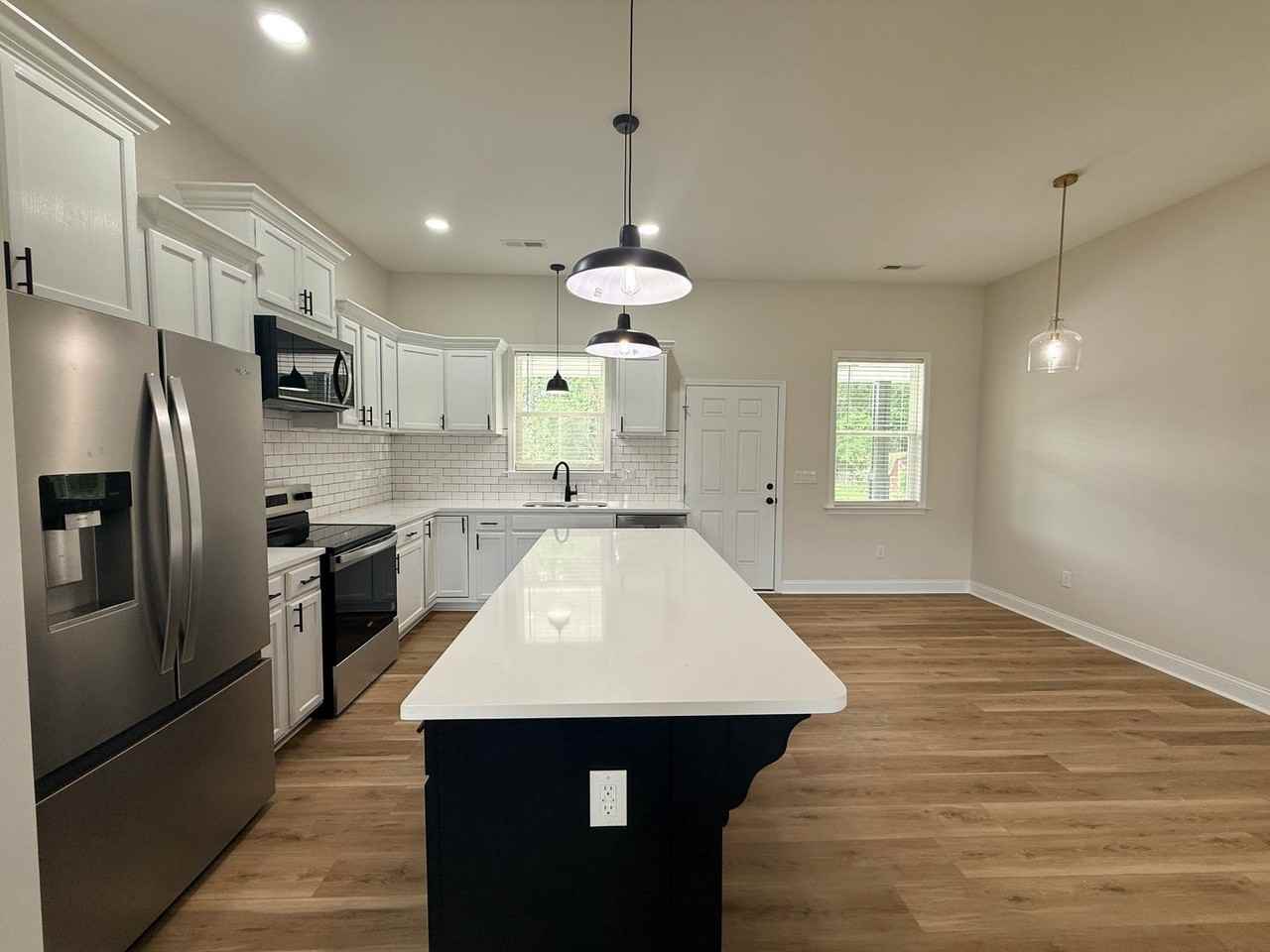 2212 2212 M L King Parkway - Photo 6 of 22