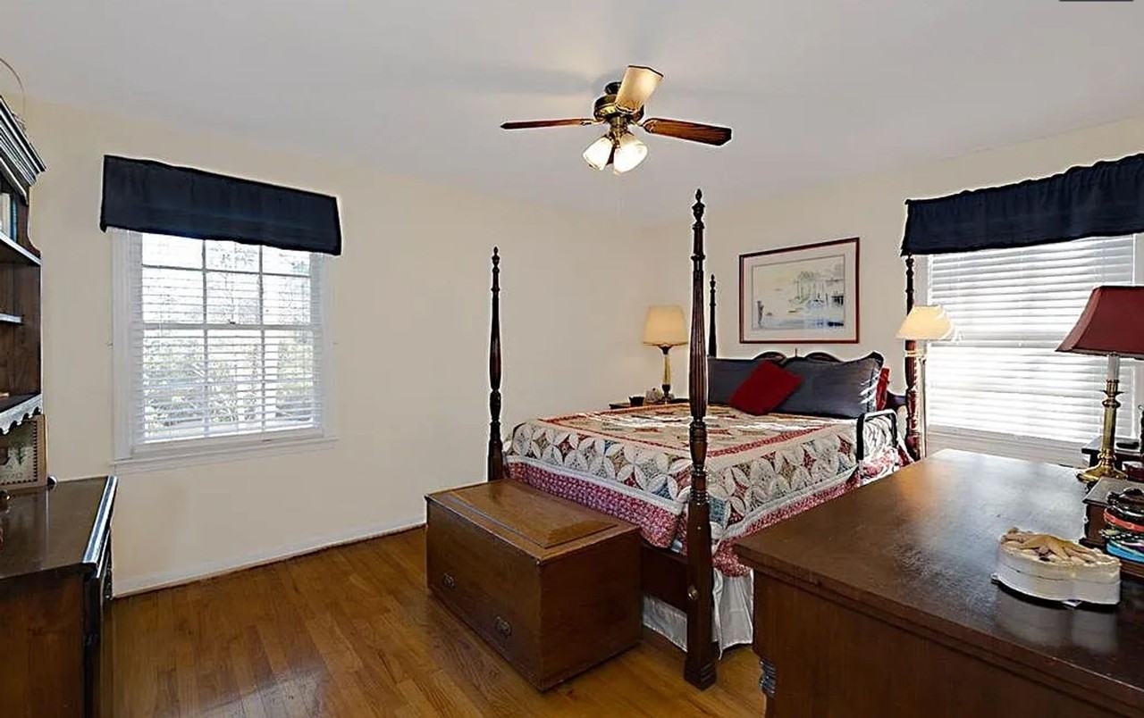 2969 Roswell Ln - Photo 3 of 12