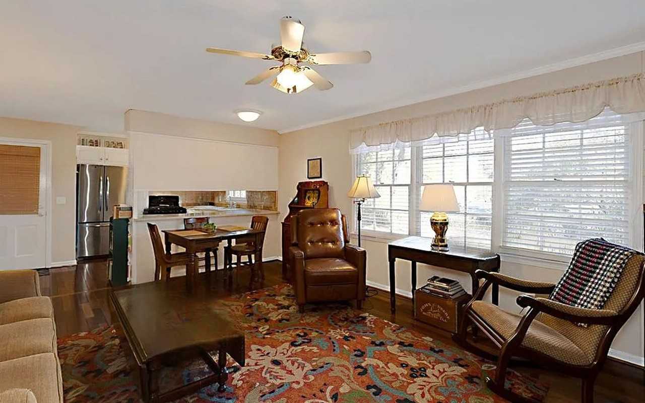 2969 Roswell Ln - Photo 4 of 12