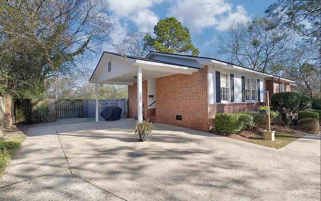 2969 Roswell Ln - Photo 6 of 12