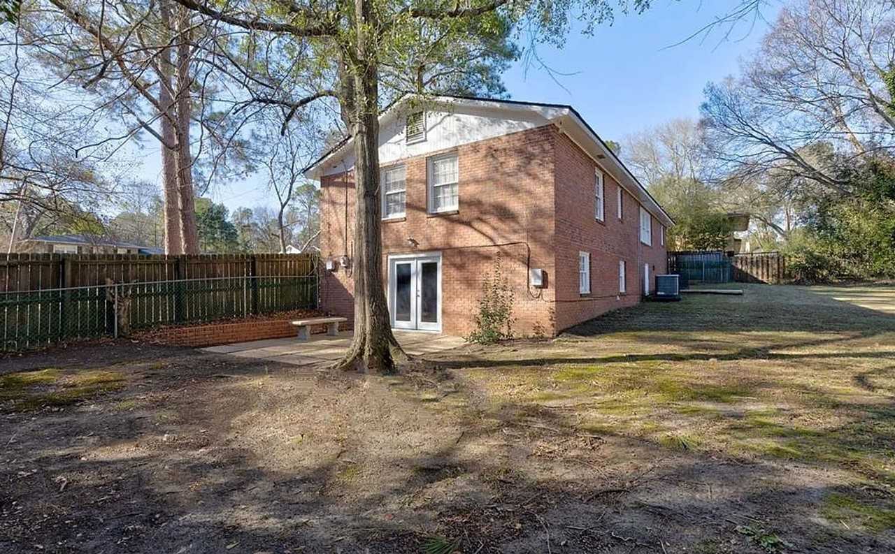 2969 Roswell Ln - Photo 7 of 12