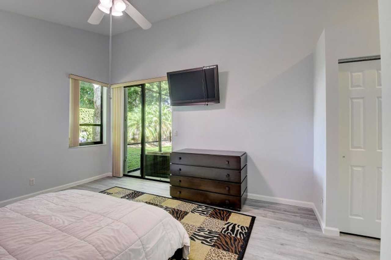 10201 Lexington Lakes Blvd N - Photo 6 of 15