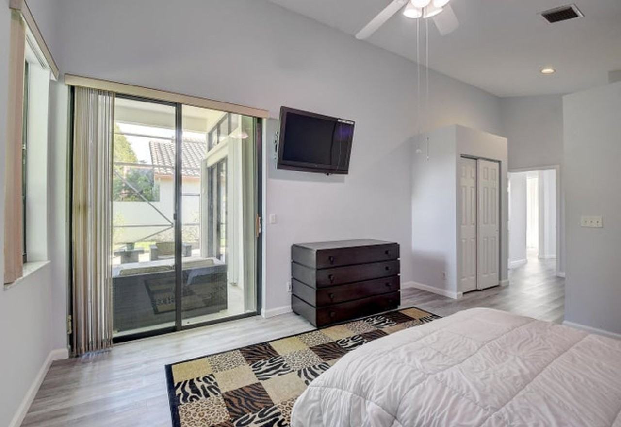 10201 Lexington Lakes Blvd N - Photo 7 of 15