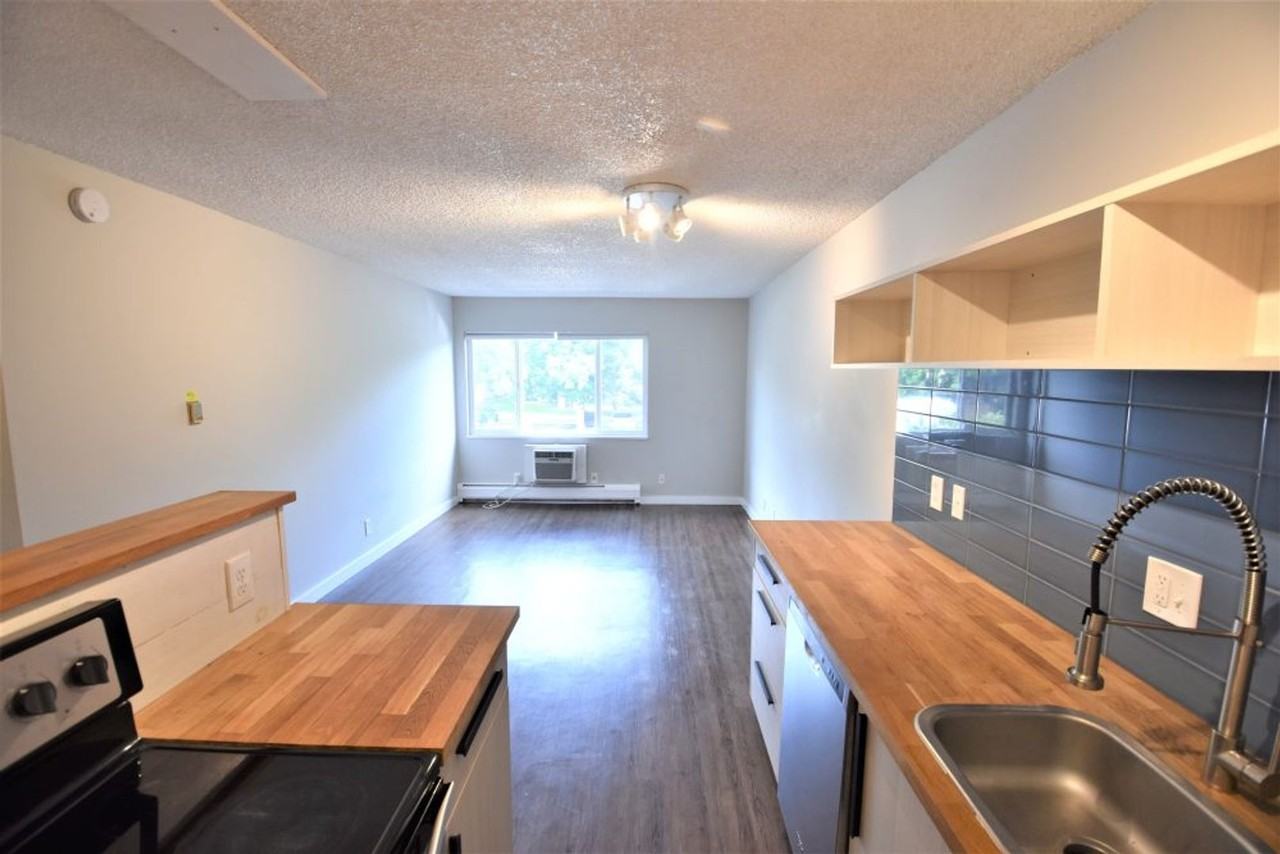 1707 22nd St #204 - Photo 5 of 15