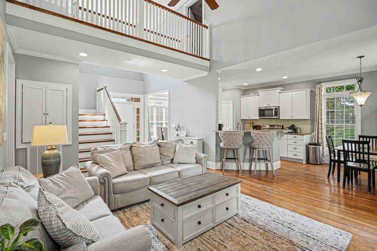 625 Palisades Ct #NA - Photo 4 of 20