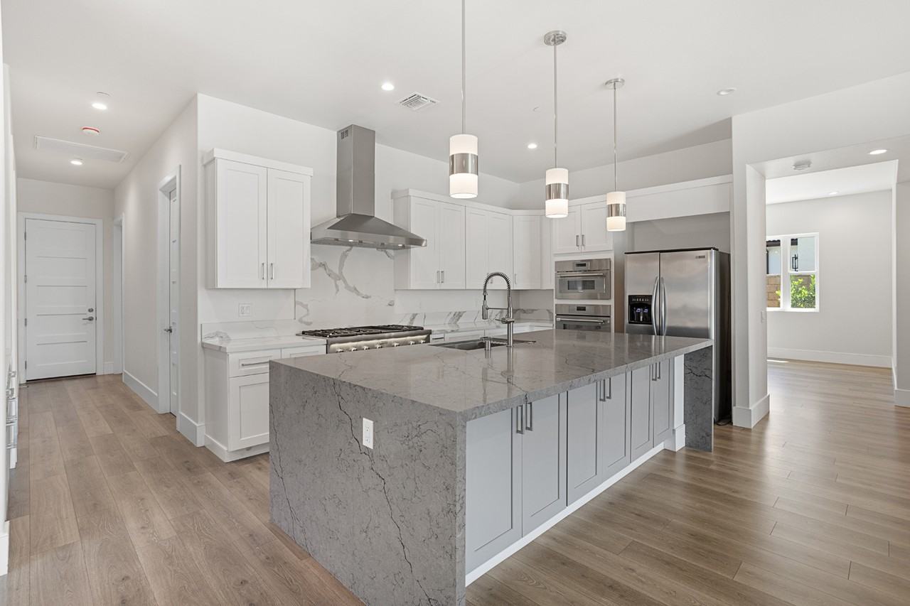 327 Toyon Ct #NA - Photo 4 of 12