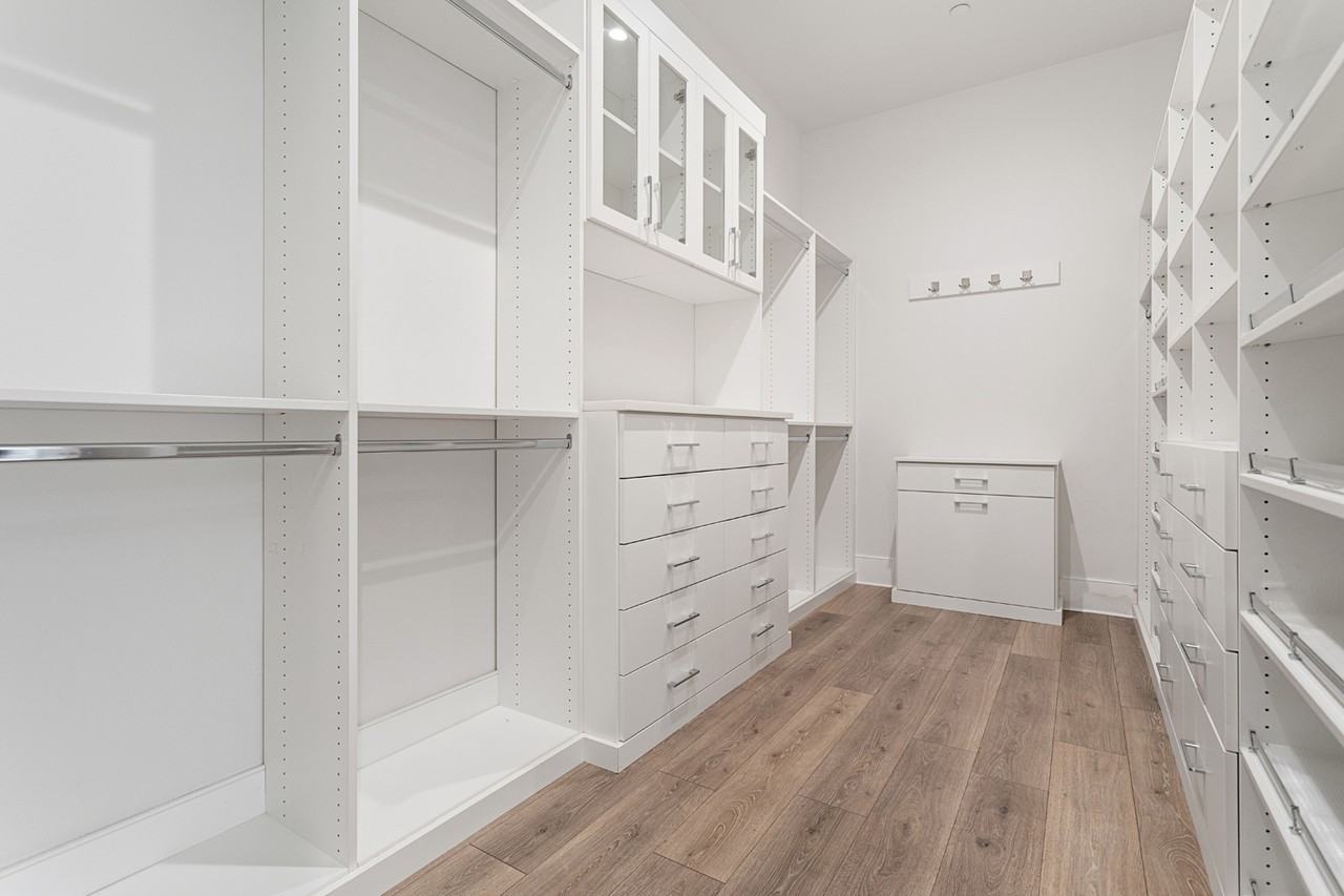 327 Toyon Ct #NA - Photo 5 of 12