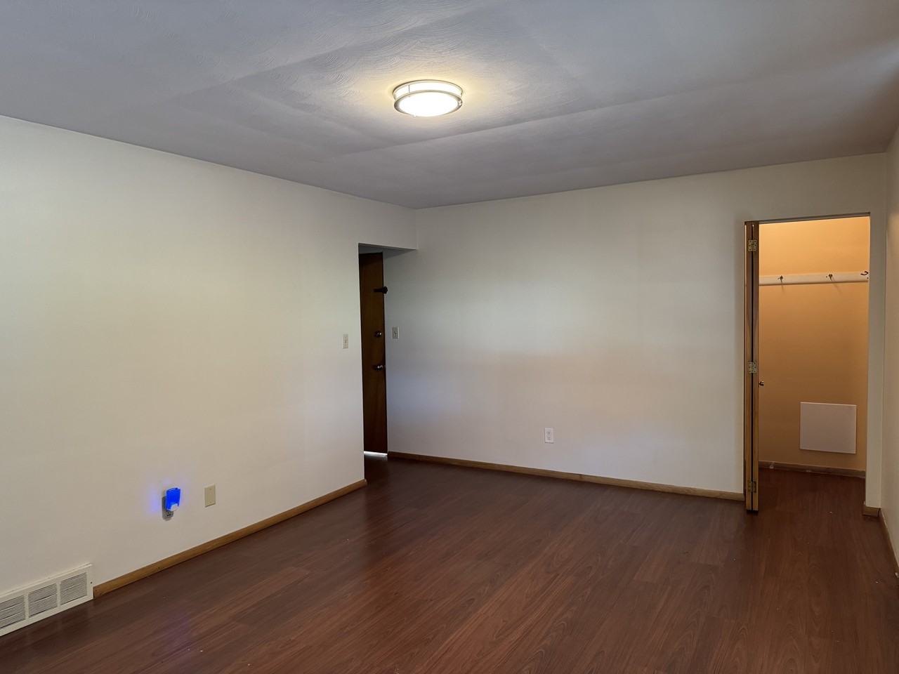 735 S Firestone Blvd #735 - Photo 5 of 9
