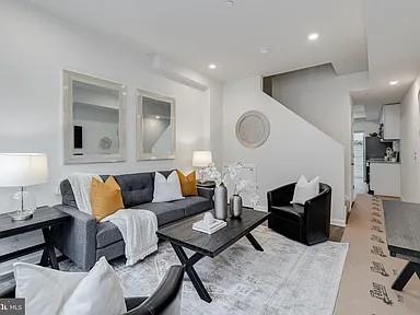 2224 Greenwich St #NA - Photo 5 of 13