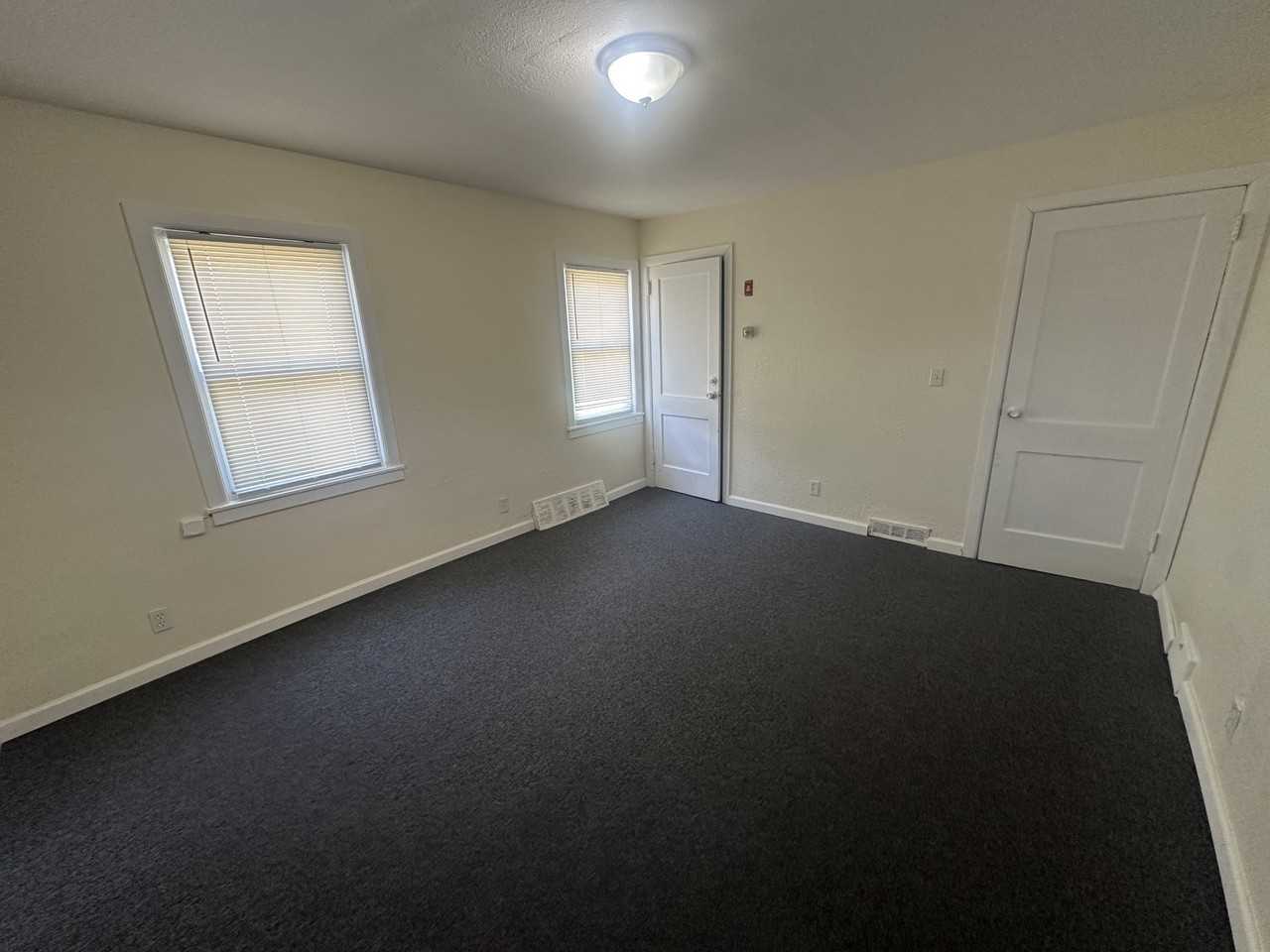 216220 Pearl Harbor St #NA - Photo 3 of 10