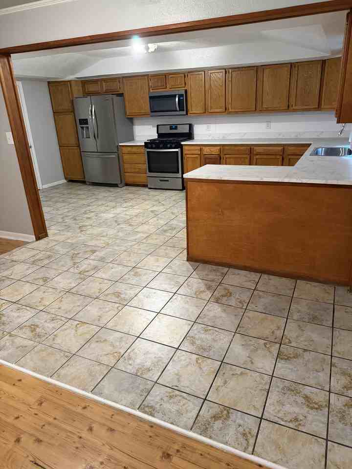 2234 2nd St #NA - Photo 2 of 7