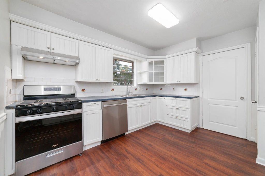 25602 Oakhurst Dr #NA - Photo 6 of 19